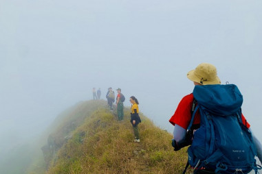 Đi tìm vẻ hùng vĩ của núi Phia Pò tỉnh Lạng Sơn