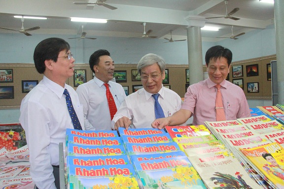 Khai mạc Hội báo Xuân Đinh Dậu 2017 tỉnh Khánh Hòa