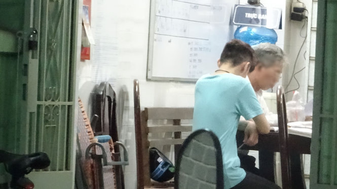 Tạm giữ đối tượng xưng là phóng viên đứng ra chạy án