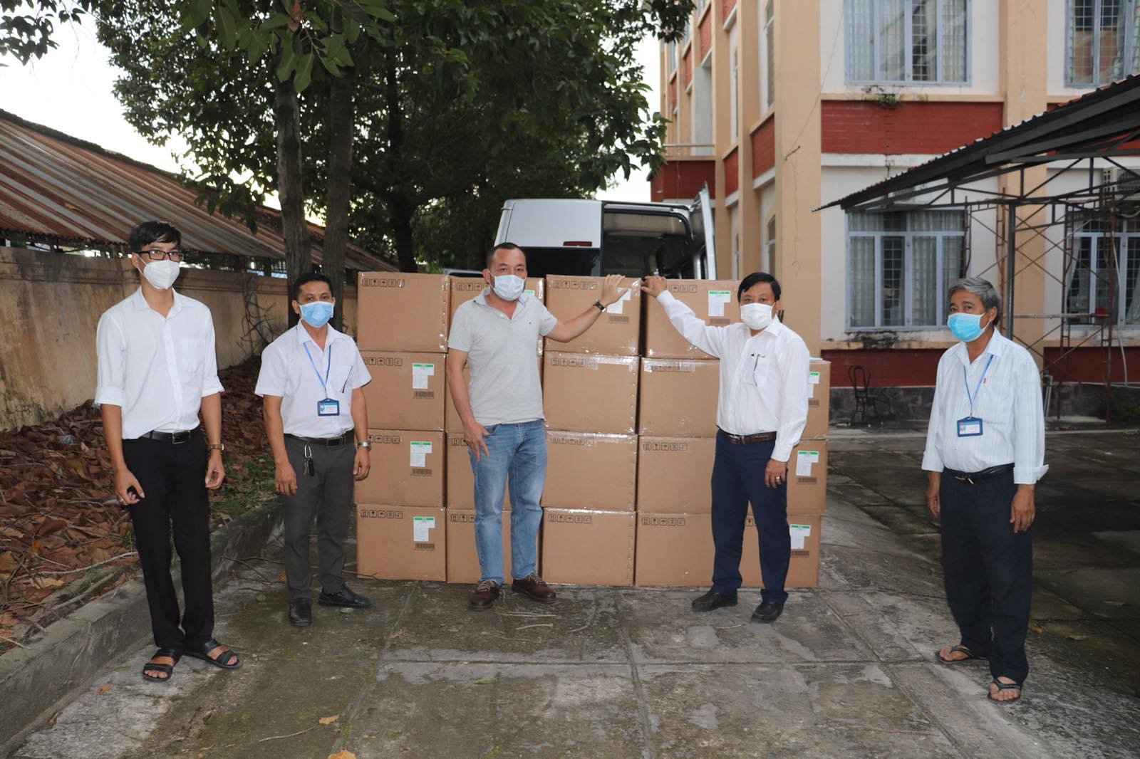 Sun Group gấp rút ủng hộ Tây Ninh hơn 10 tỷ đồng trang thiết bị y tế chống dịch Covid-19