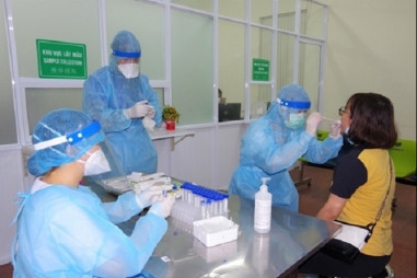 Thủ tướng yêu cầu tiếp tục thực hiện nghiêm, hiệu quả các biện pháp phòng, chống dịch COVID-19