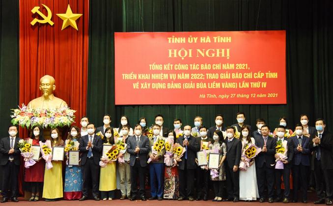 Hà Tĩnh: Trao giải báo chí cấp tỉnh về xây dựng Đảng năm 2021