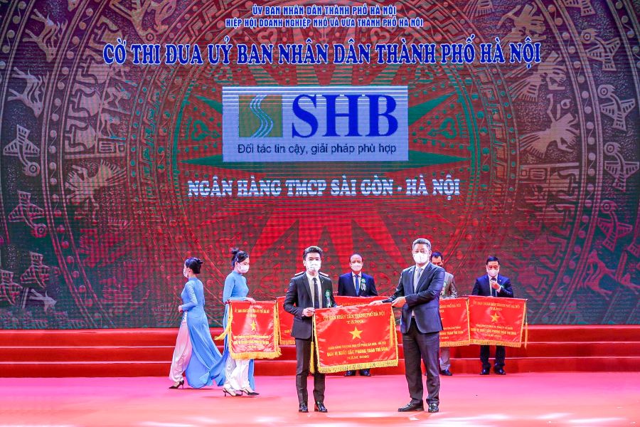 SHB tiếp tục được vinh danh Top 10 Doanh nghiệp vốn hóa lớn nhất