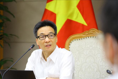 Tháo gỡ vướng mắc về nhập khẩu trang thiết bị y tế, khai báo y tế điện tử khi nhập cảnh