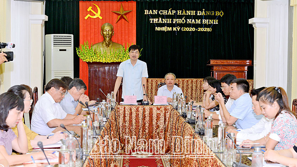 Nam Định: Tọa đàm xây dựng tác phẩm hưởng ứng Giải Búa liềm vàng lần thứ VII - năm 2022