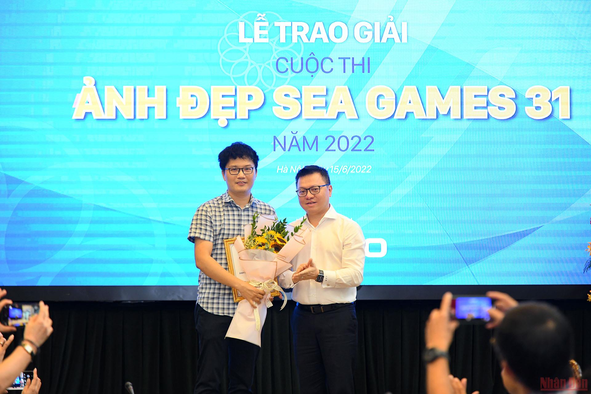 Trao giải cuộc thi “Ảnh đẹp SEA Games 31”