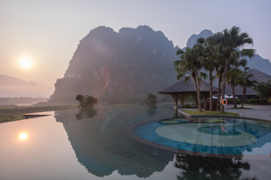 Mùa se lạnh, về Hòa Bình để nghỉ dưỡng tắm khoáng nóng