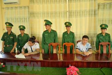 Tin cũ ko duyệt Kiên Giang: Bắt 2 đối tượng vi phạm quy định về xuất nhập cảnh