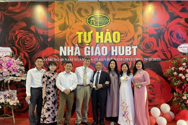Đại học Kinh doanh và Công nghệ Hà Nội kỷ niệm 40 năm ngày Nhà giáo Việt Nam