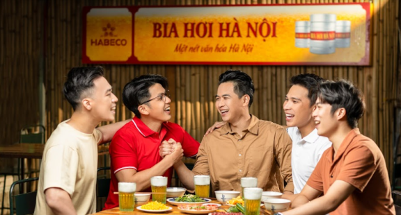 Bia hơi Hà Nội - từ thành tựu sáng tạo của người Việt đến nét văn hóa riêng xứ kinh kỳ