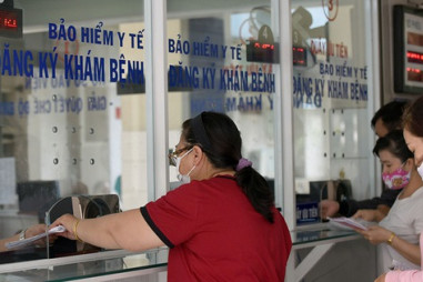 Không để người bệnh BHYT phải tự mua các thuốc, vật tư y tế