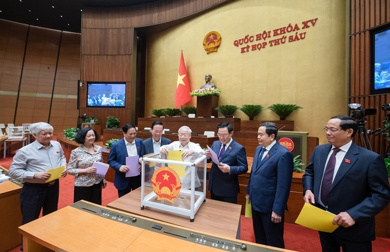 Công bố kết quả lấy phiếu tín nhiệm đối với 44 chức danh do Quốc hội bầu, phê chuẩn