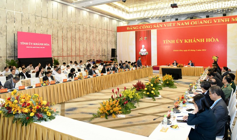 Chủ tịch Quốc hội Vương Đình Huệ thăm và làm việc với tỉnh Khánh Hoà
