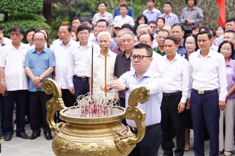 Hội Nhà báo Việt Nam “Về nguồn” tại Thái Nguyên