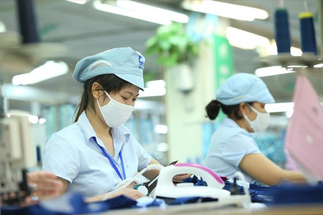 Đề xuất cho lao động sản xuất trực tiếp nghỉ hưu sớm