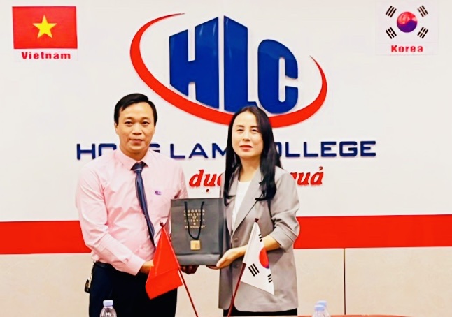 Trường Trung cấp Kinh tế - Kỹ thuật Hồng Lam: Tốp đầu của Nghệ An có tỷ lệ học sinh đỗ tốt nghiệp THPT cao
