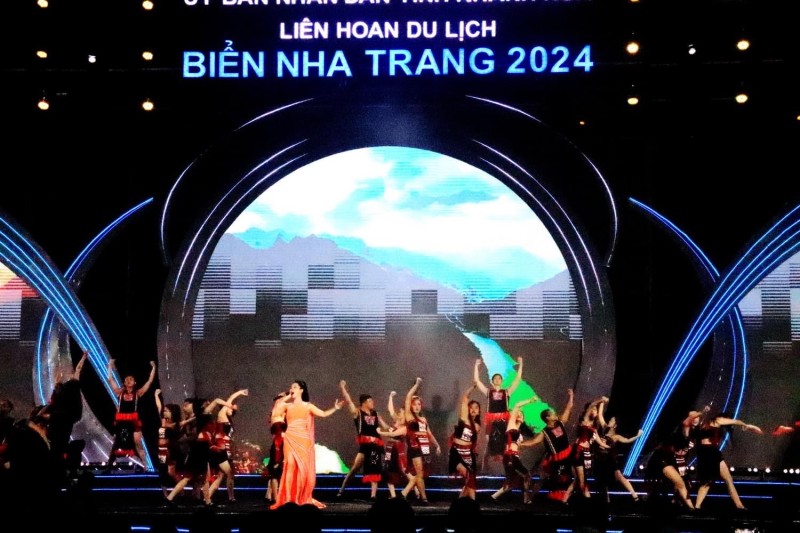 Liên hoan du lịch biển Nha Trang 2024: Bừng sáng vịnh ngọc