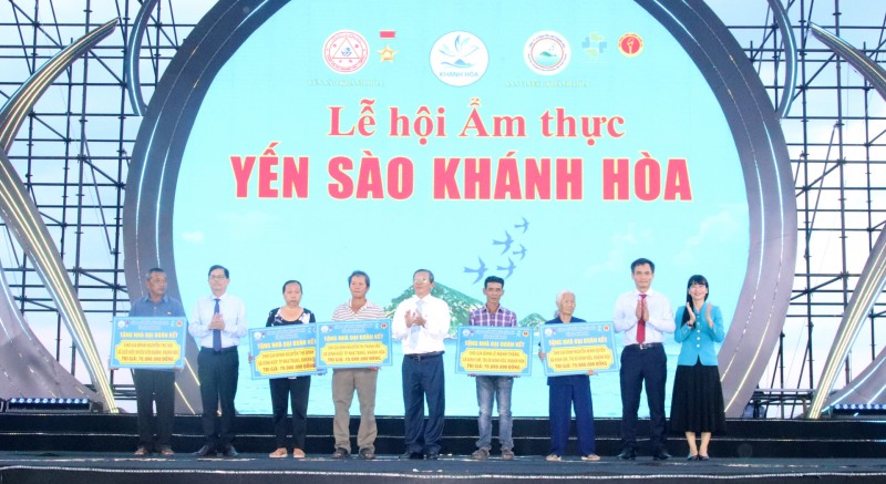 Những phong vị độc đáo tại lễ hội ẩm thực Yến sào Khánh Hòa