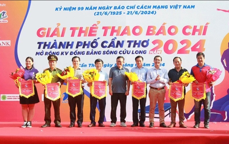 Hội thao những người làm báo các tỉnh khu vực phía Nam chào mừng ngày 21/6